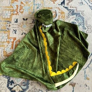 Dinosaur cape costume 4-5 T
